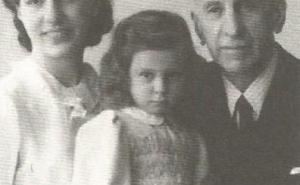 Foto: Privatni album / Olga Ničić Humo sa ocem Mojmilom i kćerkom Azrom
